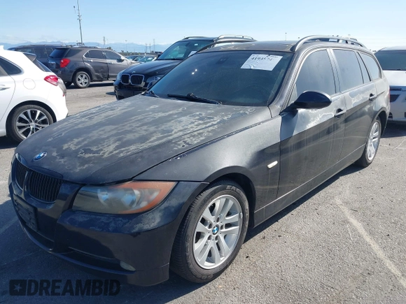 2007 BMW 3 Series 328xi с VIN WBAVT73577FZ35744, выставлен на аукционе IAAI как лот 41945740 с пробегом 158 884 миль миль и . История ставок и продаж доступна на DreamBid. Изображение 2.