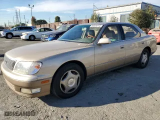 1998 Lexus LS 400 Luxury Sdn with VIN JT8BH28F8W0129682, listed as a Copart auction lot 86020214 with 132,732 mi miles and Salvage Title. Bid and sale history available at carsss.com. Image 1.