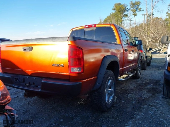 2005 Dodge Ram 1500 SLT with VIN 1D7HU18D15S321633, listed as a IAAI auction lot 41263991 with 241,701 mi miles. Bid and sale history available at carsss.com. Image 4.
