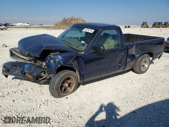 2002 GMC Sonoma SL z VIN 1GTCS145828155273, wystawiony jako Copart lot #82224374 z przebiegiem Nie podano mil oraz Szkody całkowita. Historia ofert i sprzedaży dostępna na DreamBid. Obrazek 1.