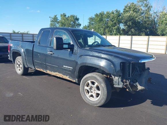 2009 GMC Sierra 1500 SLE with VIN 1GTEK29059Z292915, listed as a IAAI auction lot 40400096 with 180,439 mi miles. Bid and sale history available at carsss.com. Image 1.