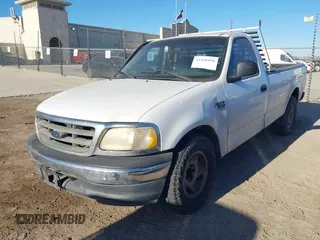 2000 Ford F-150 XL with VIN 1FTRF17W0YKA47941, listed as a IAAI auction lot 41416950 with 1 mi miles. Bid and sale history available at carsss.com. Image 2.