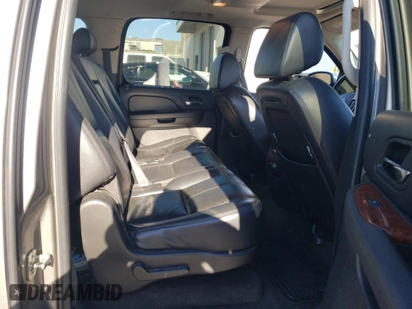 2007 Chevrolet Suburban LT with VIN 1GNFK16387J404445, listed as a Copart auction lot 73716864 with 182,417 mi miles and Salvage Title. Bid and sale history available at carsss.com. Image 11.