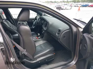 2020 Dodge Charger SXT z VIN 2C3CDXBG3LH211590, wystawiony jako IAAI lot #39869112 z przebiegiem 51 307 mil mil oraz . Historia ofert i sprzedaży dostępna na DreamBid. Obrazek 5.