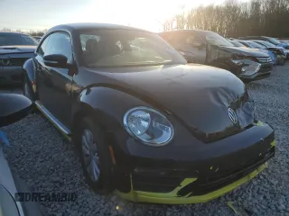 2019 Volkswagen Beetle S with VIN 3VWFD7ATXKM708348, listed as a Copart auction lot 87952475 with 82,128 mi miles and Salvage Title. Bid and sale history available at carsss.com. Image 4.