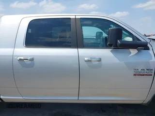 2015 Ram 2500 SLT with VIN 3C6UR5ML9FG611388, listed as a IAAI auction lot 42045503 with 164,547 mi miles and . Bid and sale history available at DreamBid. Image 14.