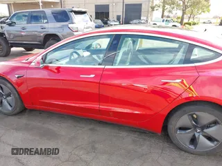 2020 Tesla Model 3 Long Range z VIN 5YJ3E1EB1LF668197, wystawiony jako IAAI lot #40551873 z przebiegiem 94 233 mil mil oraz . Historia ofert i sprzedaży dostępna na DreamBid. Obrazek 15.