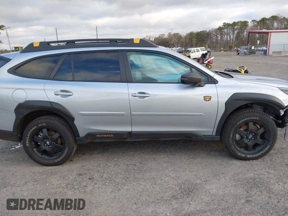 2025 Subaru Outback Wilderness with VIN 4S4BTGUD5S3134960, listed as a IAAI auction lot 41363592 with 4,165 mi miles. Bid and sale history available at carsss.com. Image 13.