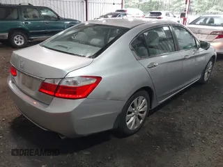 2015 Honda Accord EX-L z VIN 1HGCR2F8XFA033815, wystawiony jako IAAI lot #42658020 z przebiegiem 98 683 mil mil oraz . Historia ofert i sprzedaży dostępna na DreamBid. Obrazek 4.