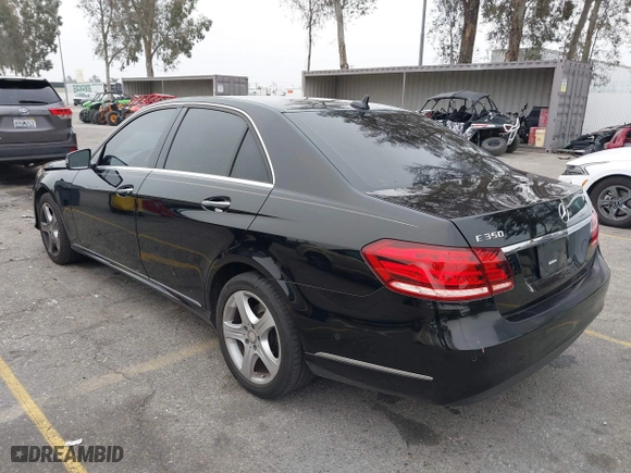 2016 Mercedes-Benz E-Class E 350 Sport with VIN WDDHF5KB5GB268771, listed as a IAAI auction lot 41437933 with 92,990 mi miles. Bid and sale history available at carsss.com. Image 3.