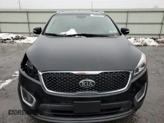 2017 Kia Sorento LX with VIN 5XYPG4A35HG324660, listed as a Copart auction lot 45006635 with 108,453 mi miles and Salvage Title. Bid and sale history available at carsss.com. Image 5.