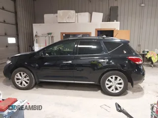 2011 Nissan Murano SV z VIN JN8AZ1MW6BW160130, wystawiony jako IAAI lot #41962676 z przebiegiem 122 958 mil mil oraz . Historia ofert i sprzedaży dostępna na DreamBid. Obrazek 14.