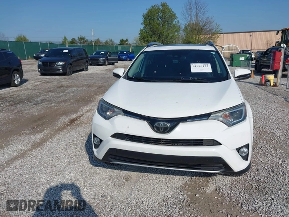 2018 Toyota RAV4 XLE with VIN 2T3WFREV2JW412970, listed as a IAAI auction lot 41986122 with 61,828 mi miles. Bid and sale history available at carsss.com. Image 12.