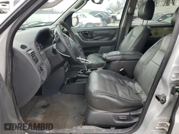 2004 Ford Escape XLT with VIN 1FMYU03134KA19384, listed as a Copart auction lot 46597125 with 173,947 mi miles and Salvage Title. Bid and sale history available at carsss.com. Image 7.