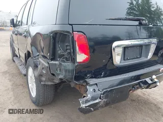 2003 Lincoln Navigator Luxury z VIN 5LMFU28R13LJ43211, wystawiony jako IAAI lot #42331844 z przebiegiem 166 139 mil mil oraz . Historia ofert i sprzedaży dostępna na DreamBid. Obrazek 6.