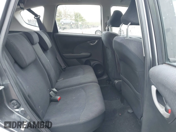 2013 Honda Fit Sport с VIN JHMGE8H56DC019458, выставлен на аукционе IAAI как лот 41912389 с пробегом Не указан миль и . История ставок и продаж доступна на DreamBid. Изображение 8.