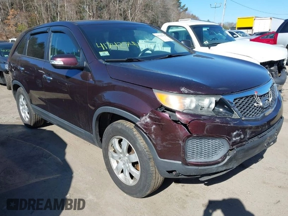 2011 Kia Sorento LX with VIN 5XYKT3A19BG172193, listed as a IAAI auction lot 41742744 with 143,740 mi miles. Bid and sale history available at carsss.com. Image 1.