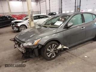 2020 Nissan Altima S z VIN 1N4BL4BV7LC190355, wystawiony jako IAAI lot #41667512 z przebiegiem 48 421 mil mil oraz . Historia ofert i sprzedaży dostępna na DreamBid. Obrazek 6.