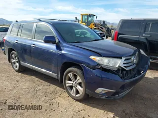 2013 Toyota Highlander Limited with VIN 5TDDK3EH1DS250975, listed as a IAAI auction lot 41811787 with 170,090 mi miles and . Bid and sale history available at DreamBid. Image 1.