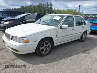 1999 Volvo S70 with VIN YV1LS55A4X1565064, listed as a IAAI auction lot 42009770 with 239,729 mi miles and . Bid and sale history available at DreamBid. Image 2.