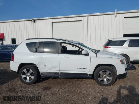 2017 Jeep Compass High Altitude with VIN 1C4NJDEB4HD192984, listed as a IAAI auction lot 41944213 with 128,437 mi miles. Bid and sale history available at carsss.com. Image 13.