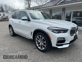 2019 BMW X5 xDrive40i with VIN 5UXCR6C56KLK99829, listed as a IAAI auction lot 41902835 with 165,939 mi miles. Bid and sale history available at carsss.com. Image 1.