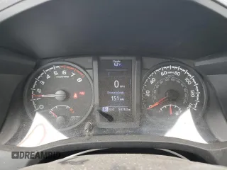 2022 Toyota Tacoma SR z VIN 3TYRX5GN9NT041754, wystawiony jako Copart lot #49740135 z przebiegiem 50 763 mil mil oraz Szkoda całkowita • Salvage title. Historia ofert i sprzedaży dostępna na DreamBid. Obrazek 9.