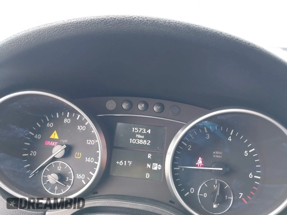 2009 Mercedes-Benz M 350 with VIN 4JGBB86E09A522764, listed as a IAAI auction lot 42110502 with 103,882 mi miles and . Bid and sale history available at carsss.com. Image 7.
