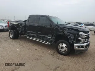 2024 Ford F-350 XL with VIN 1FT8W3DT4RED83562, listed as a Copart auction lot 54500415 with 32,691 mi miles and Salvage Title. Bid and sale history available at DreamBid. Image 4.