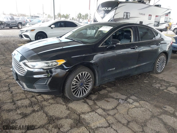2018 Ford Fusion Hybrid Titanium with VIN 3FA6P0RU0JR269389, listed as a IAAI auction lot 41736152 with 112,640 mi miles. Bid and sale history available at carsss.com. Image 17.