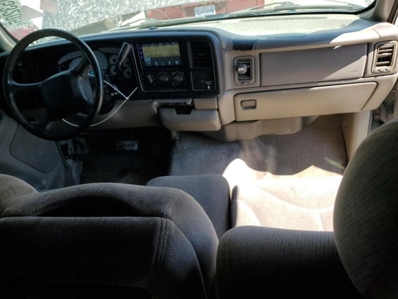1999 GMC Sierra 1500 SLE z VIN 2GTEK19T8X1512607, wystawiony jako Copart lot #58053205 z przebiegiem 170 792 mil mil oraz Szkoda całkowita • Salvage title. Historia ofert i sprzedaży dostępna na DreamBid. Obrazek 8.
