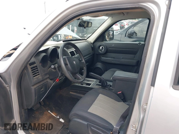 2010 Dodge Nitro SE z VIN 1D4PU2GK4AW146358, wystawiony jako IAAI lot #42299592 z przebiegiem 153 774 mil mil oraz . Historia ofert i sprzedaży dostępna na DreamBid. Obrazek 12.