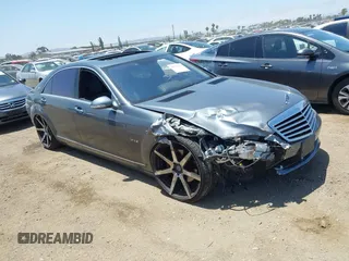 2007 Mercedes-Benz S 550 z VIN WDDNG71X27A118583, wystawiony jako IAAI lot #42328546 z przebiegiem 113 801 mil mil oraz . Historia ofert i sprzedaży dostępna na DreamBid. Obrazek 1.