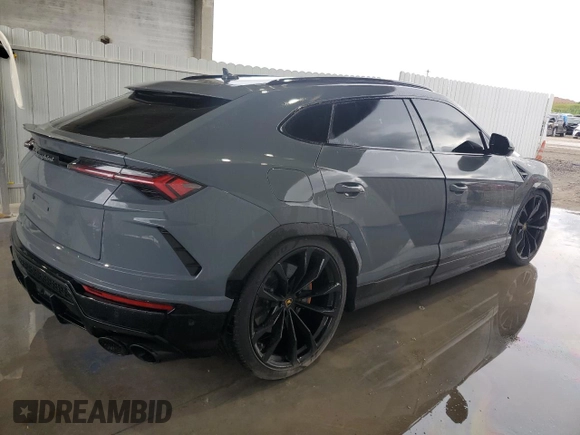 2022 Lamborghini Urus z VIN ZPBUA1ZL8NLA16768, wystawiony jako Copart lot #40152294 z przebiegiem 10 595 mil mil oraz Tytuł czysty. Historia ofert i sprzedaży dostępna na DreamBid. Obrazek 3.