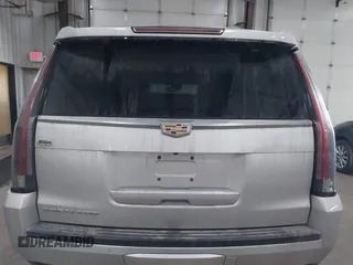 2016 Cadillac Escalade ESV Premium Collection z VIN 1GYS4JKJ9GR365012, wystawiony jako IAAI lot #41962570 z przebiegiem 97 138 mil mil oraz . Historia ofert i sprzedaży dostępna na DreamBid. Obrazek 17.