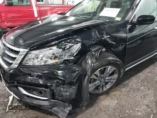 2014 Honda Crosstour EX-L with VIN 5J6TF1H5XEL001500, listed as a IAAI auction lot 41979299 with 53,885 mi miles. Bid and sale history available at carsss.com. Image 6.
