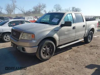 2006 Ford F-150 XLT with VIN 1FTPW14V76KD69637, listed as a IAAI auction lot 41940313 with 313,194 mi miles and . Bid and sale history available at carsss.com. Image 2.