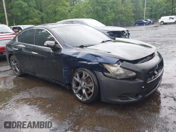 2014 Nissan Maxima SV z VIN 1N4AA5AP5EC910054, wystawiony jako IAAI lot #42251371 z przebiegiem 208 413 mil mil oraz . Historia ofert i sprzedaży dostępna na DreamBid. Obrazek 1.
