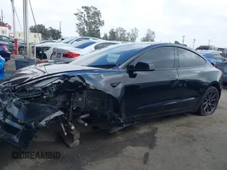 2023 Tesla Model 3 z VIN 5YJ3E1EA1PF546324, wystawiony jako IAAI lot #42103745 z przebiegiem 33 284 mil mil oraz . Historia ofert i sprzedaży dostępna na DreamBid. Obrazek 14.