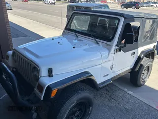 1999 Jeep Wrangler SE with VIN 1J4FY29P0XP413546, listed as a Copart auction lot 50640345 with 79,759 mi miles and Clean Title. Bid and sale history available at carsss.com. Image 2.