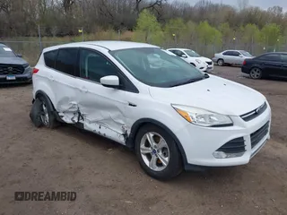 2016 Ford Escape SE z VIN 1FMCU9GX9GUB40765, wystawiony jako IAAI lot #42104210 z przebiegiem 225 726 mil mil oraz . Historia ofert i sprzedaży dostępna na DreamBid. Obrazek 1.