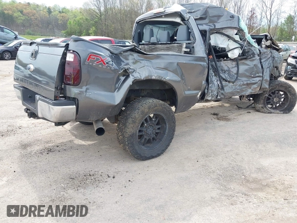2015 Ford Super Duty F-250 SRW Lariat with VIN 1FT7W2BT4FED12351, listed as a IAAI auction lot 41944143 with 1 mi miles. Bid and sale history available at carsss.com. Image 4.