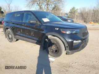2020 Ford Police Interceptor Utility z VIN 1FM5K8AB5LGD08853, wystawiony jako IAAI lot #41556880 z przebiegiem 90 477 mil mil oraz . Historia ofert i sprzedaży dostępna na DreamBid. Obrazek 1.