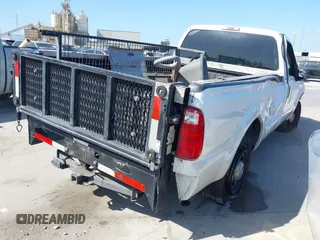 2016 Ford Super Duty F-250 SRW XL with VIN 1FTBF2A66GEA59296, listed as a IAAI auction lot 41982732 with 286,752 mi miles. Bid and sale history available at carsss.com. Image 4.