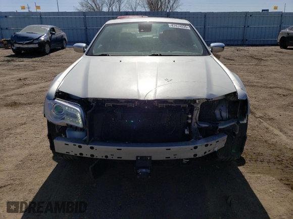 2019 Chrysler 300 Limited with VIN 2C3CCAKG9KH591128, listed as a Copart auction lot 47474235 with 98,024 mi miles and Salvage Title. Bid and sale history available at carsss.com. Image 5.
