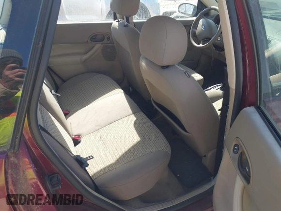 2006 Ford Focus SE with VIN 1FAHP36N86W257986, listed as a IAAI auction lot 42062429 with 64,297 mi miles and . Bid and sale history available at carsss.com. Image 8.