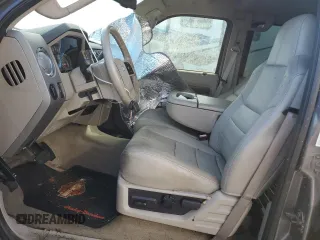 2008 Ford F-450 XL with VIN 1FTXW43RX8EC38158, listed as a Copart auction lot 77105804 with Not Provided miles and Non Repairable. Bid and sale history available at carsss.com. Image 7.