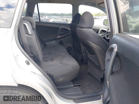 2008 Toyota RAV4 Sport z VIN JTMZK32VX86015173, wystawiony jako IAAI lot #41561817 z przebiegiem 157 614 mil mil oraz . Historia ofert i sprzedaży dostępna na DreamBid. Obrazek 8.