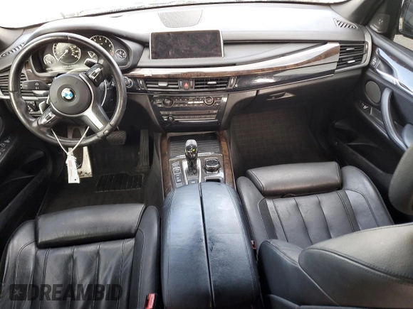 2016 BMW X5 xDrive50i z VIN 5UXKR6C53G0J80172, wystawiony jako Copart lot #49014955 z przebiegiem 143 105 mil mil oraz Szkoda całkowita • Salvage title. Historia ofert i sprzedaży dostępna na DreamBid. Obrazek 8.