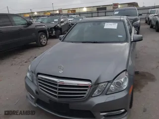 2013 Mercedes-Benz E-Class E 350 Luxury with VIN WDDHF8JB2DA722799, listed as a IAAI auction lot 41766797 with 87,646 mi miles. Bid and sale history available at carsss.com. Image 6.